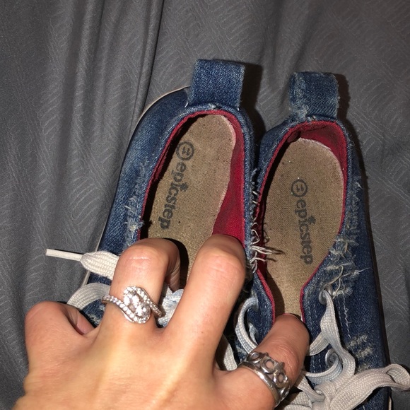 Girls Shoes - Picture 2 of 5